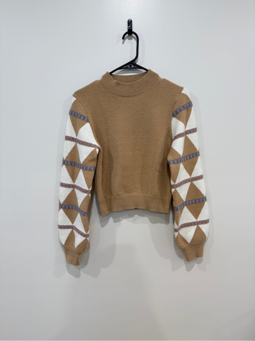 Lulu’s Women's Geometric Sleeve Sweater